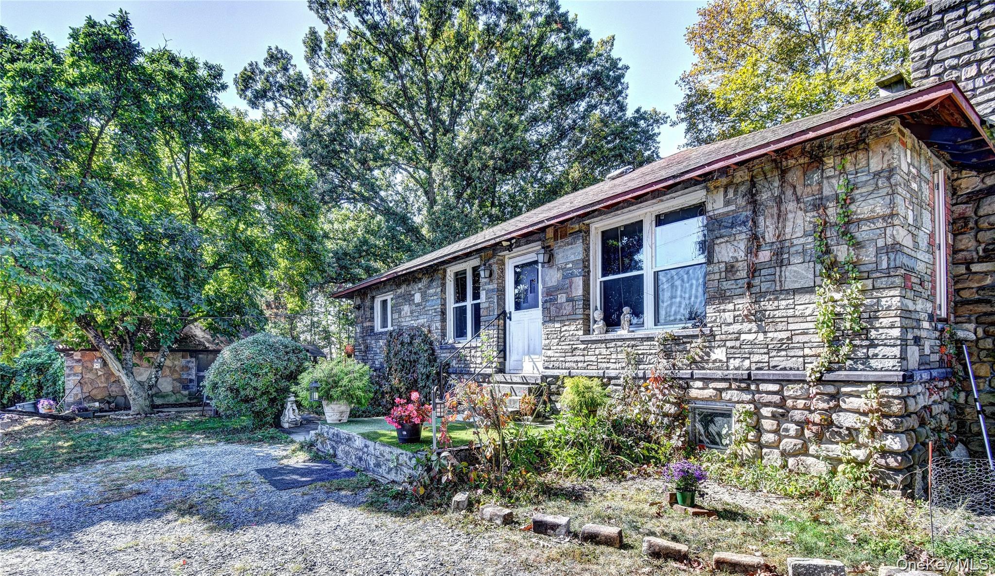 120 Route 17k Property Photo 4