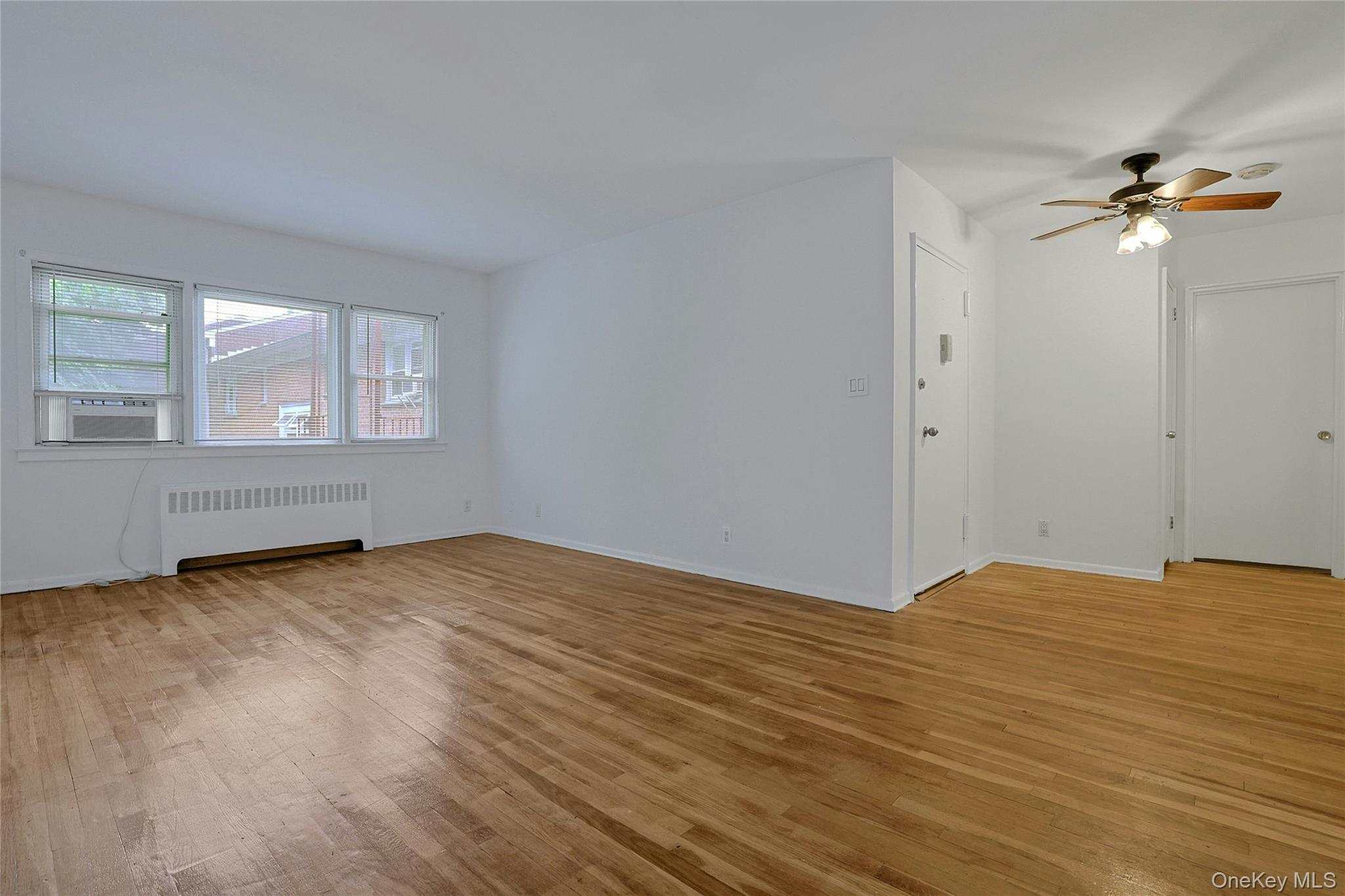 140 N Broadway U-4 Property Photo 4