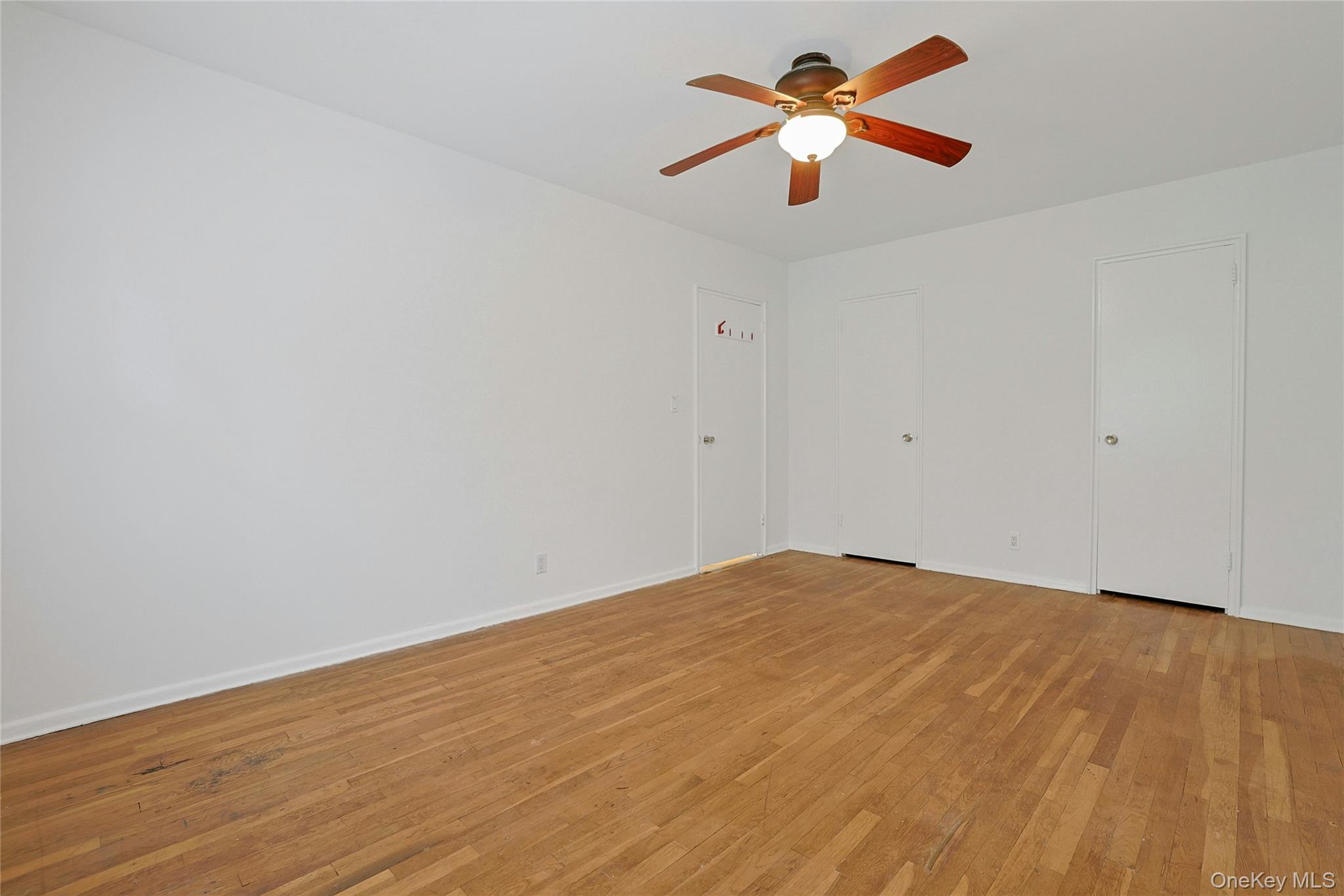 140 N Broadway U-4 Property Photo 11