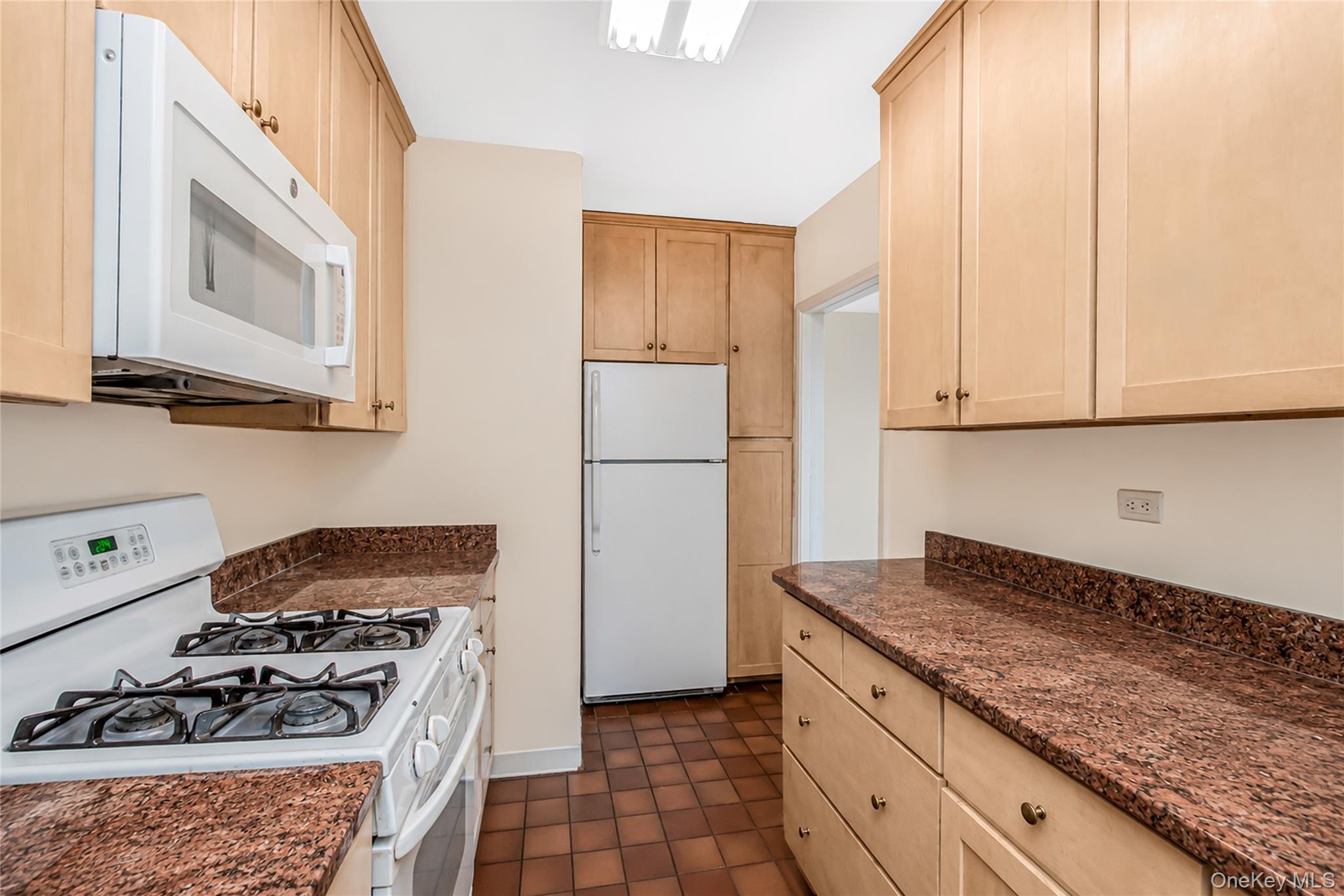 5900 Arlington Avenue 4g Property Photo 6