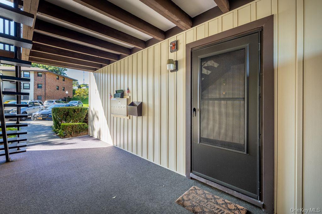 16d Essex Place Property Photo 4