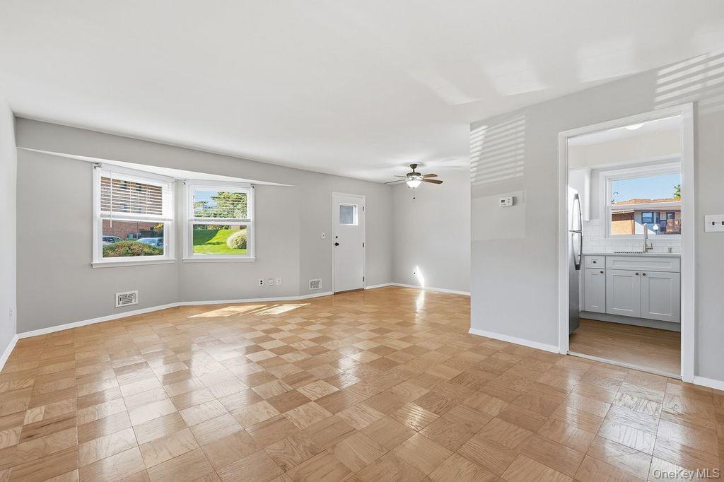 16d Essex Place Property Photo 5
