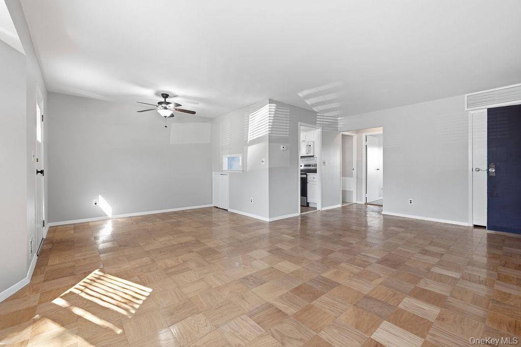 16d Essex Place Property Photo 6