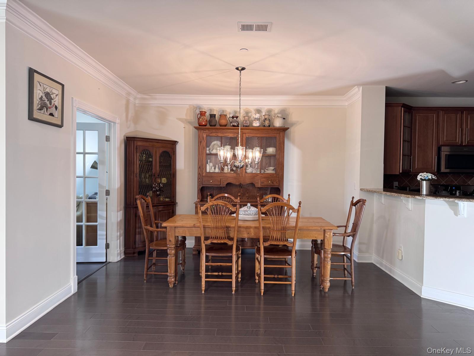 622 Regency Drive Property Photo 6