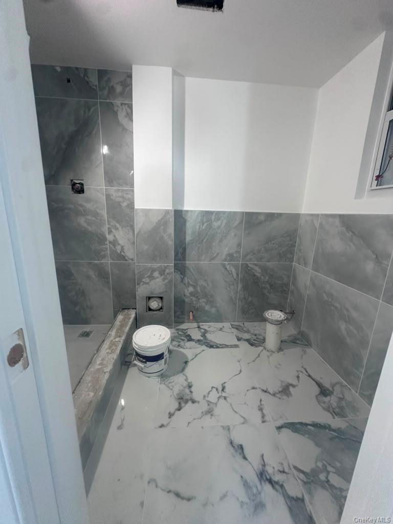 2449 92nd Street Property Photo 8