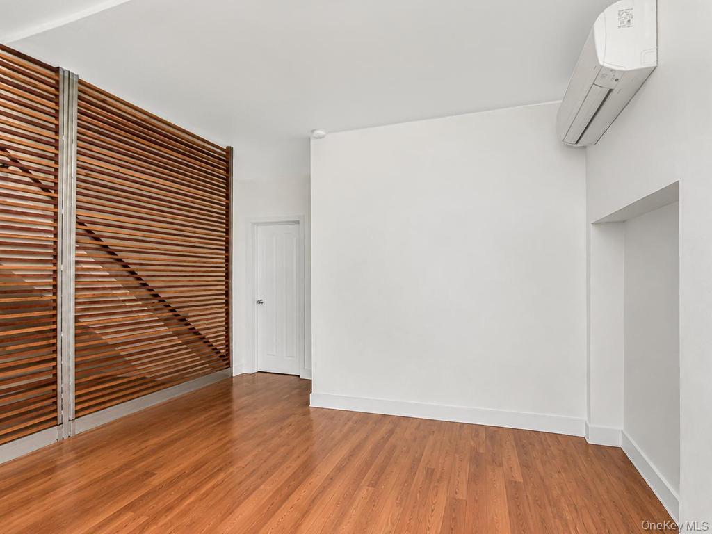 3057 Williamsbridge Road Property Photo 4
