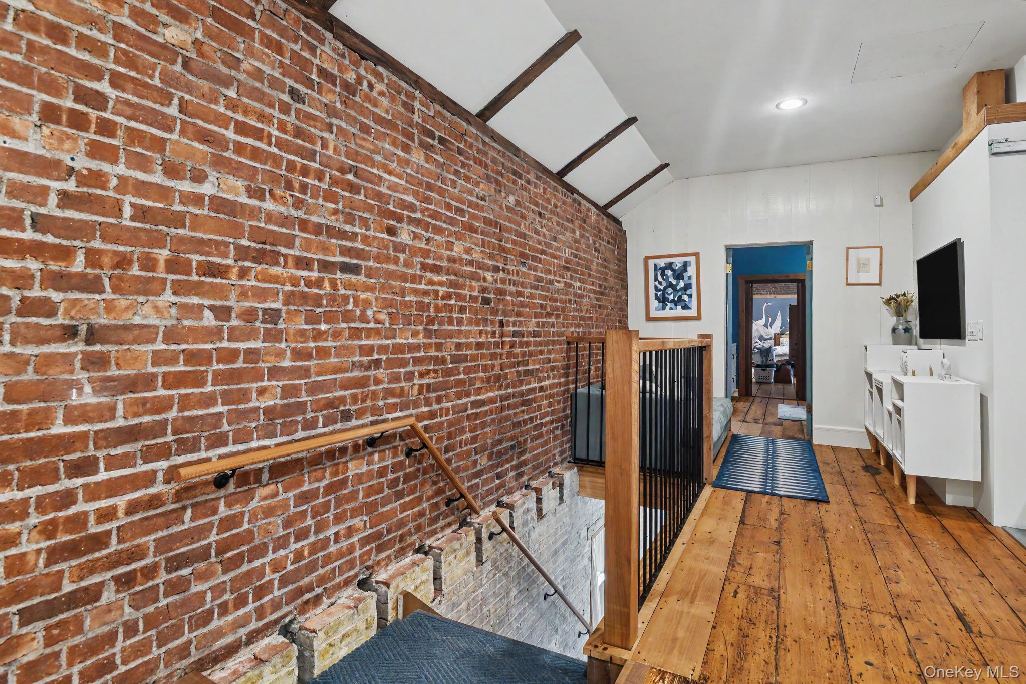 249 Grand Street Property Photo 31