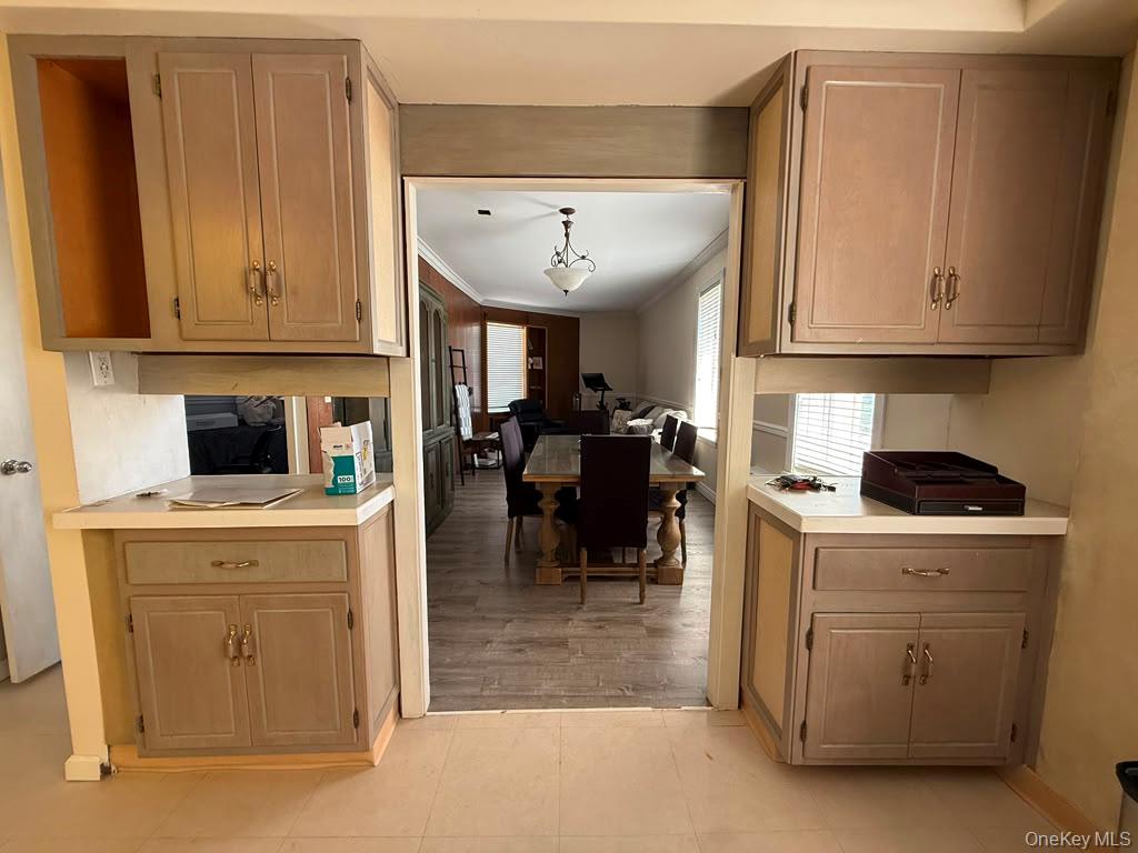 1902 Stillwell Avenue Property Photo 17