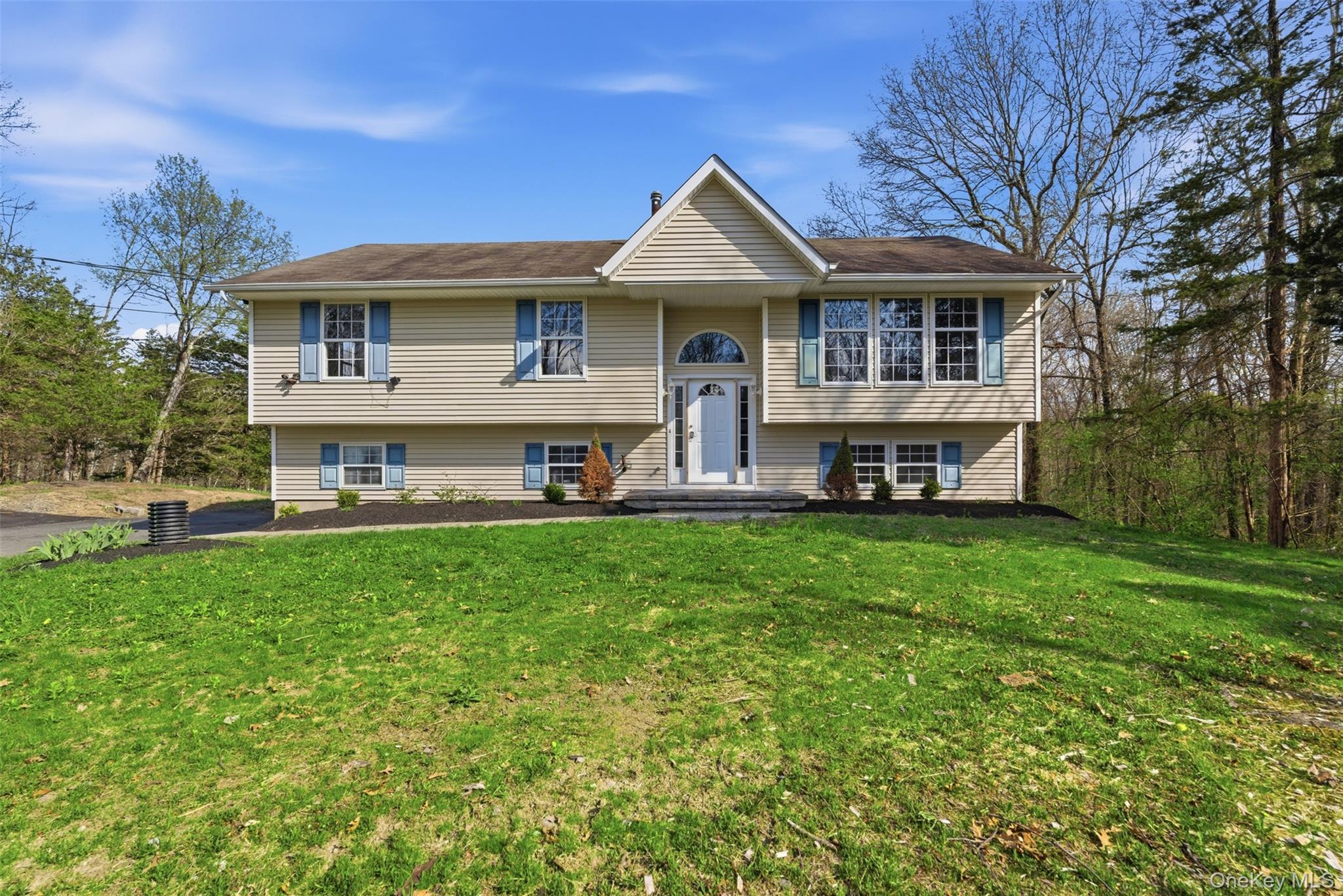 600 Twin Arch Road Property Photo 1