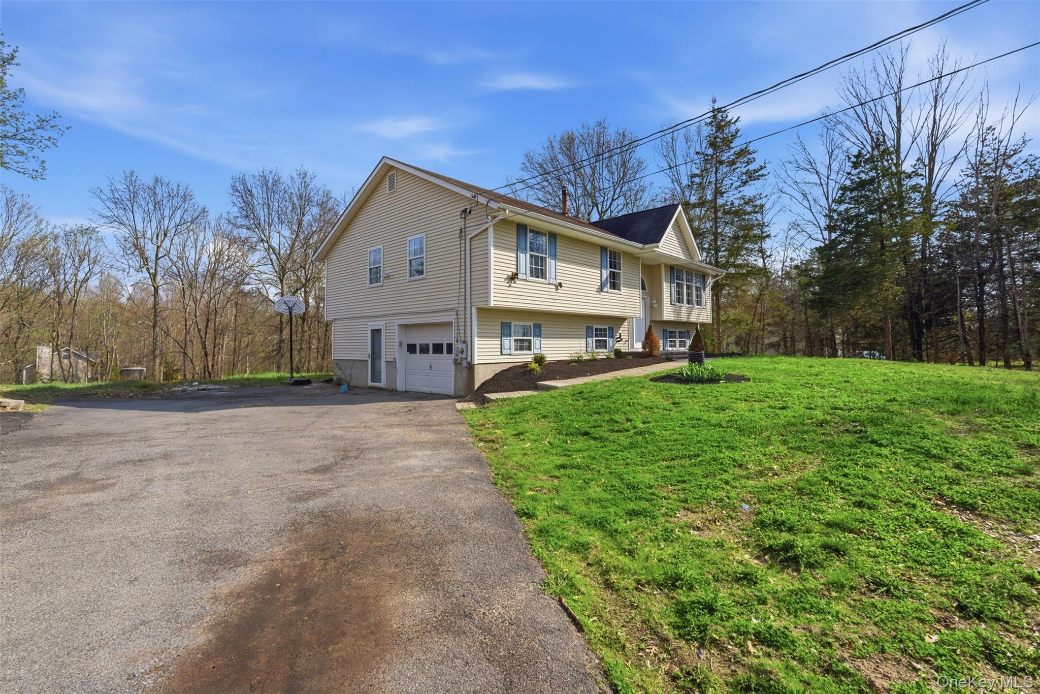 600 Twin Arch Road Property Photo 2