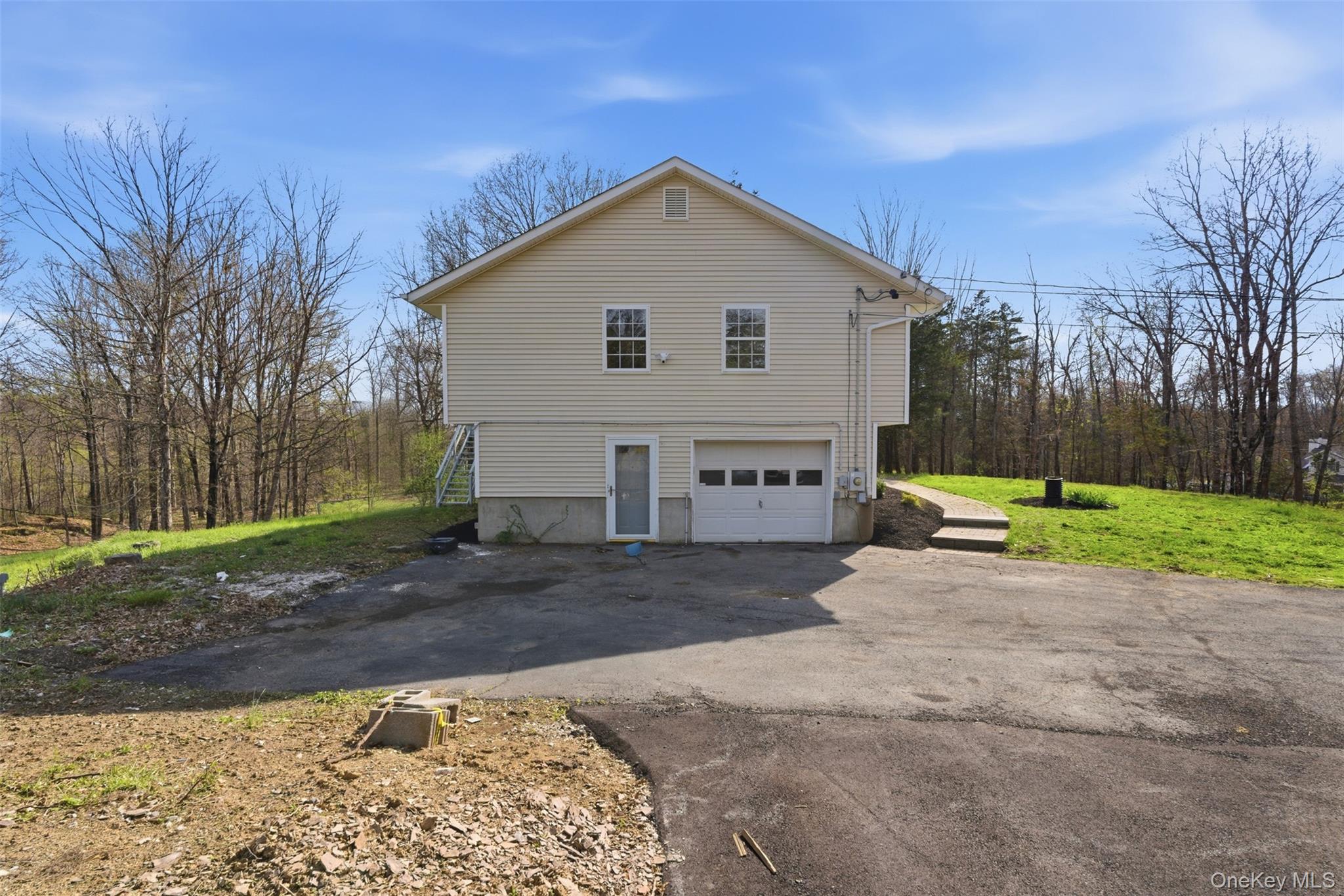 600 Twin Arch Road Property Photo 3