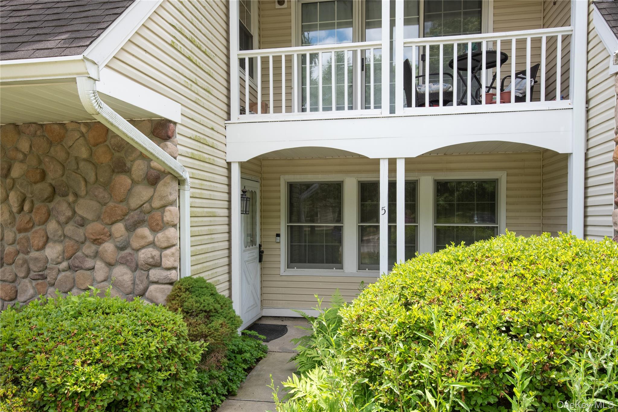 5 Spruce Ridge Drive Property Photo 2