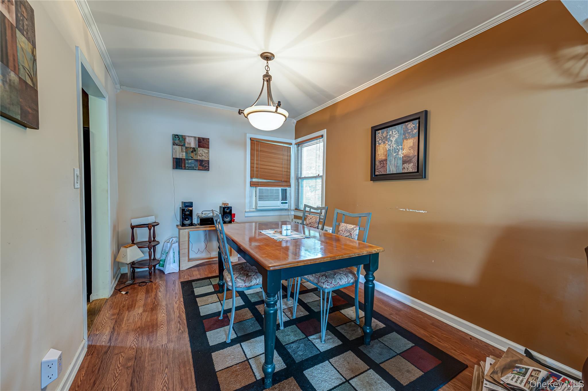 578 Northern Parkway Property Photo 5