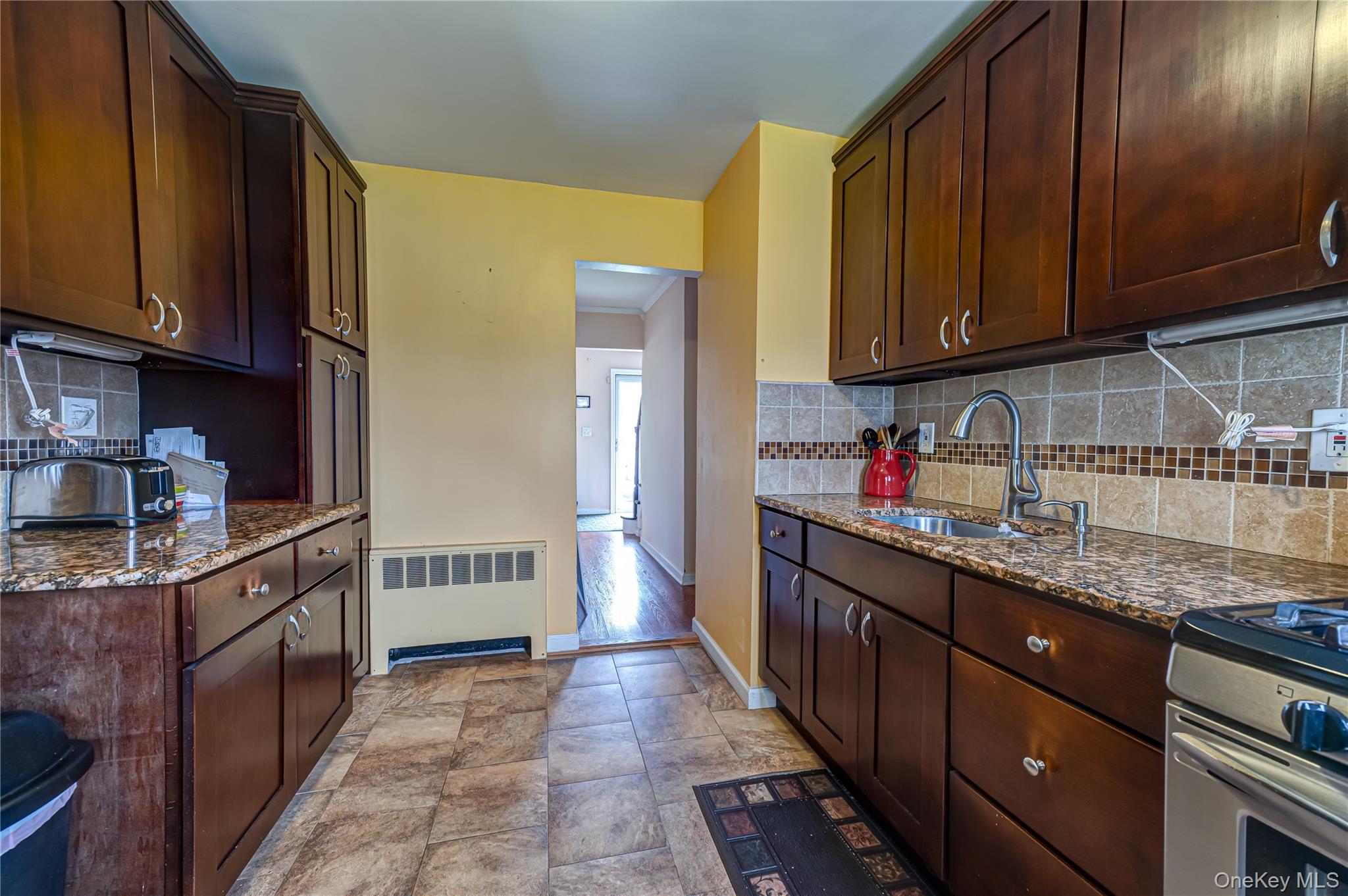 578 Northern Parkway Property Photo 7
