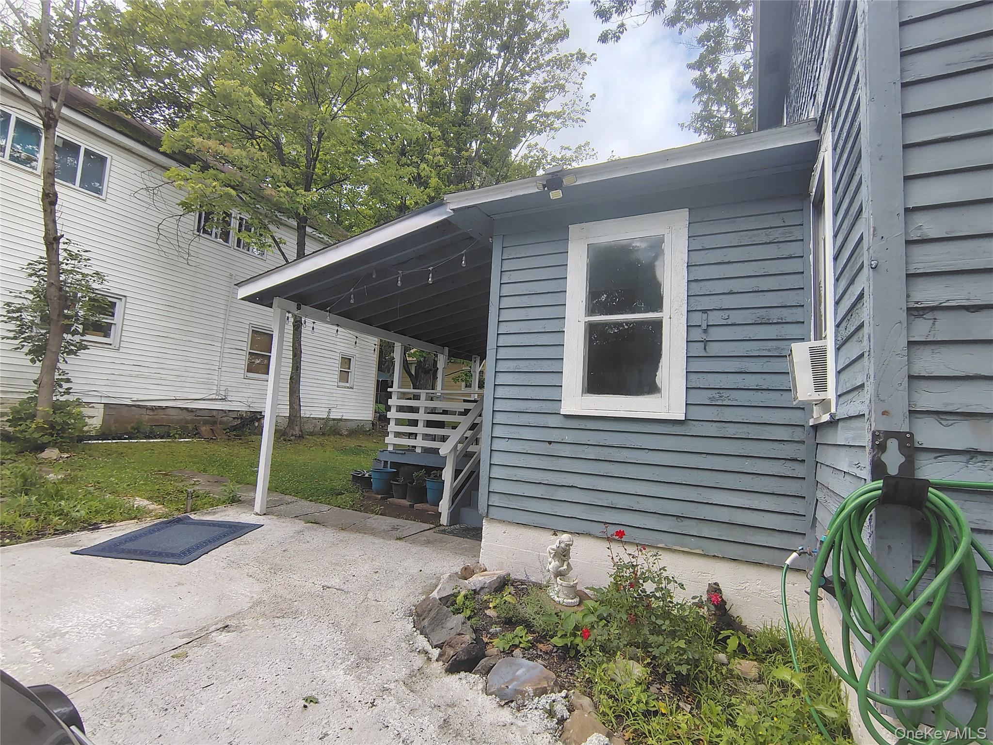 12 Emma Street Property Photo 3