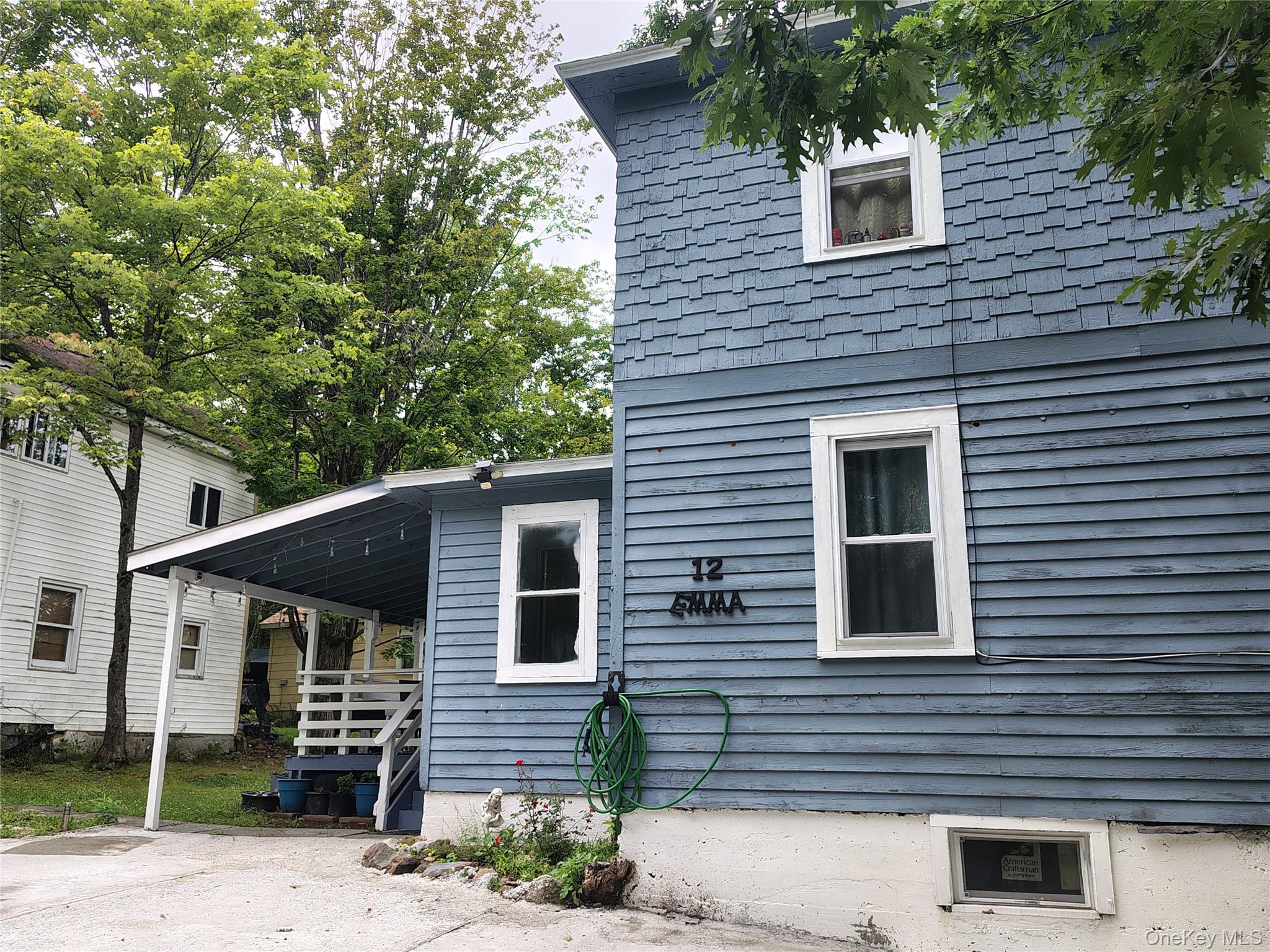 12 Emma Street Property Photo 7