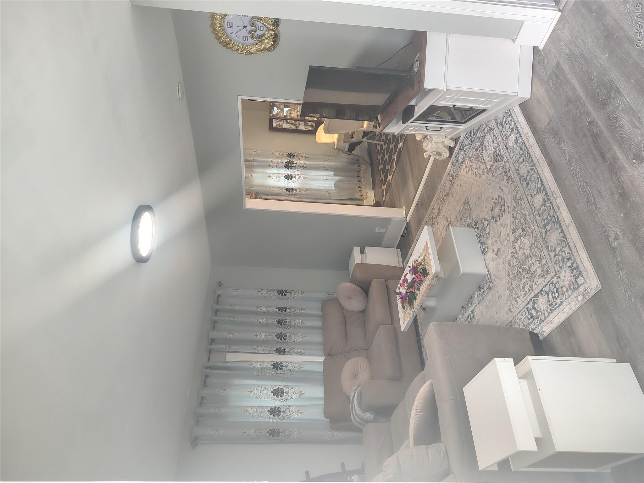 12 Emma Street Property Photo 18