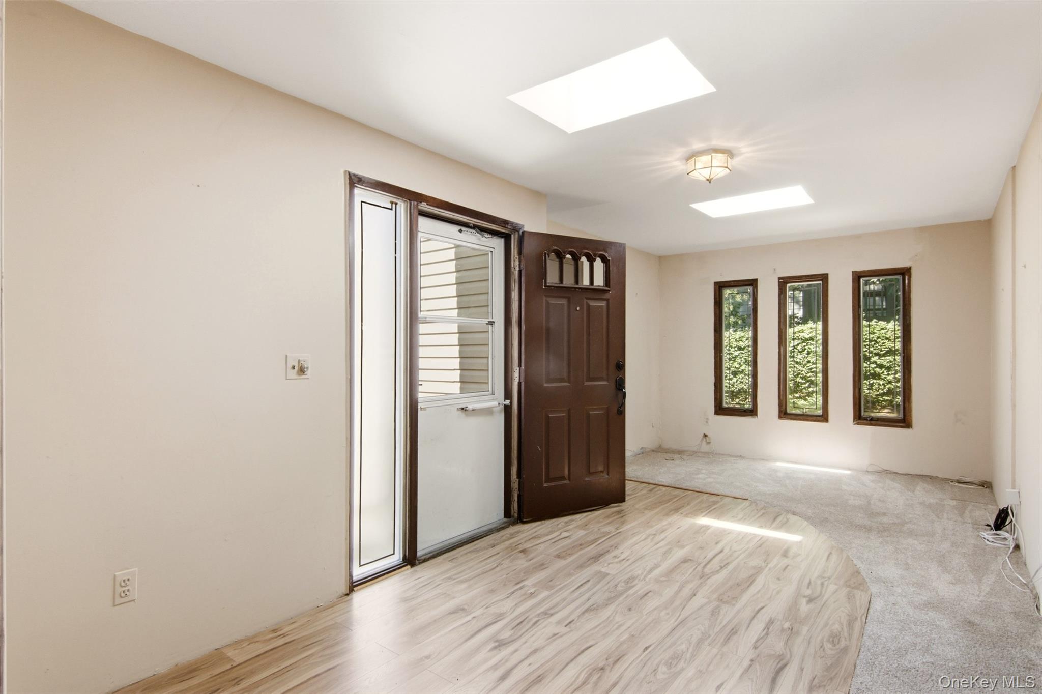 9 Bowman Lane Property Photo 4