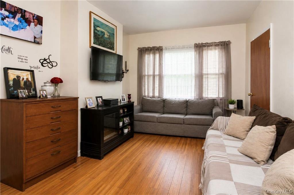 123 Milford Street Property Photo 3