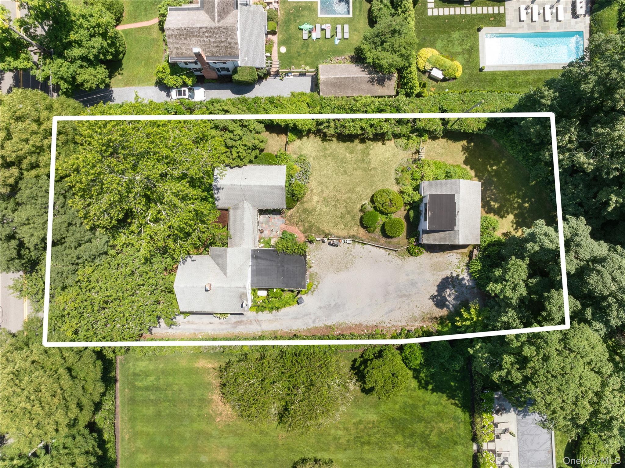 93 Buell Lane Property Photo 6