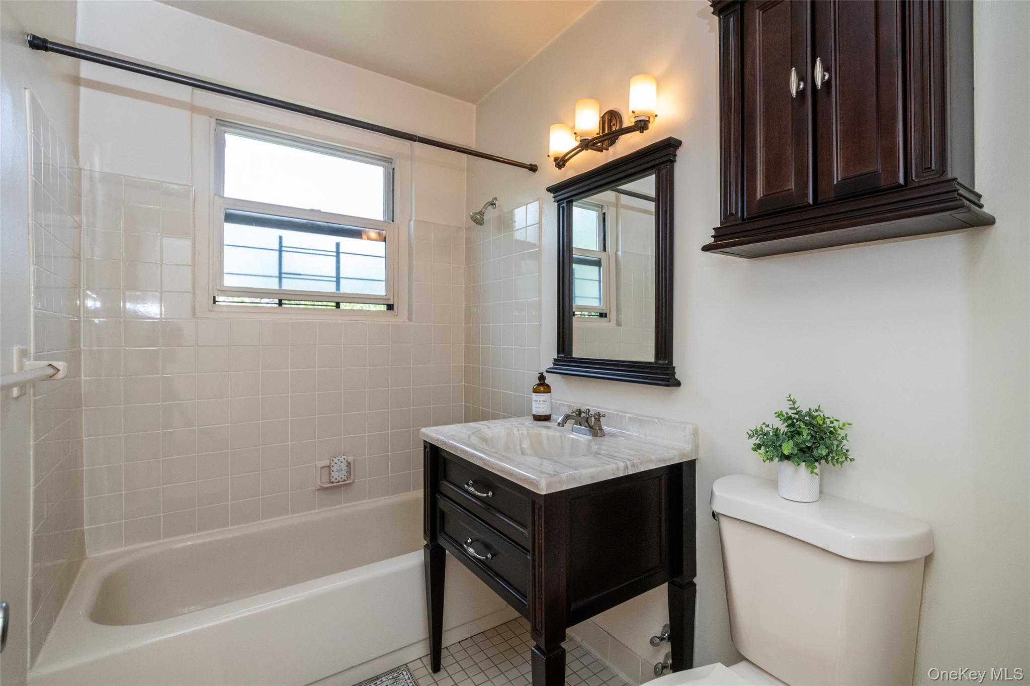 171 Pearsall Drive 6e/6f Property Photo 26