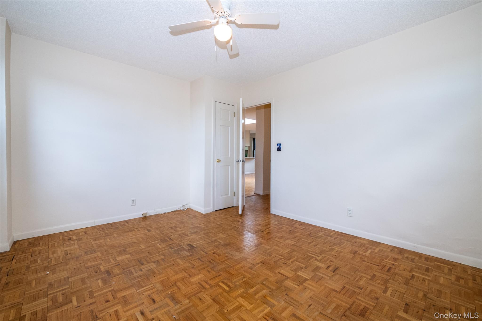 171 Pearsall Drive 6e/6f Property Photo 28