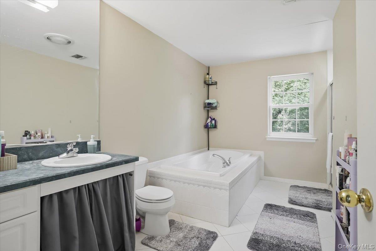 48 Province Drive Property Photo 15