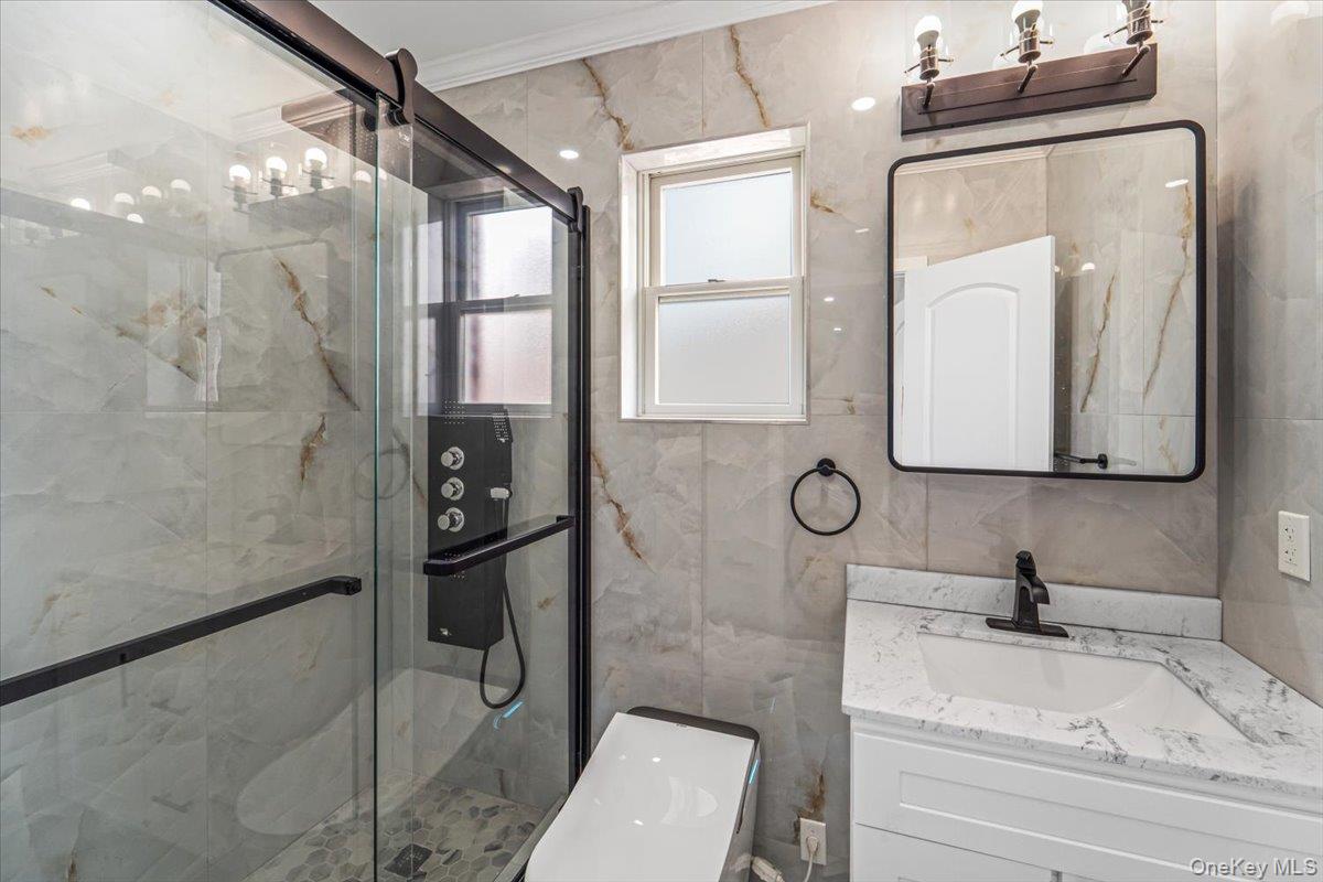 8341 Little Neck Parkway Property Photo 15