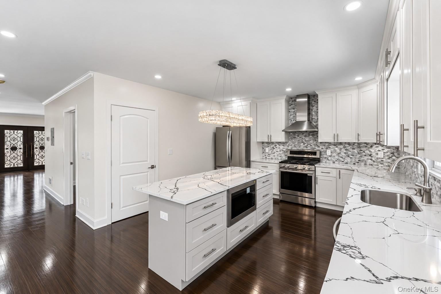 8341 Little Neck Parkway Property Photo 21