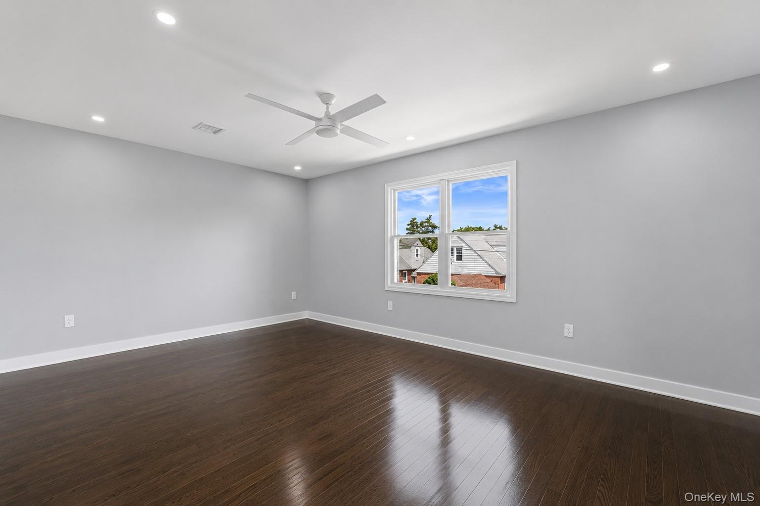 8341 Little Neck Parkway Property Photo 23