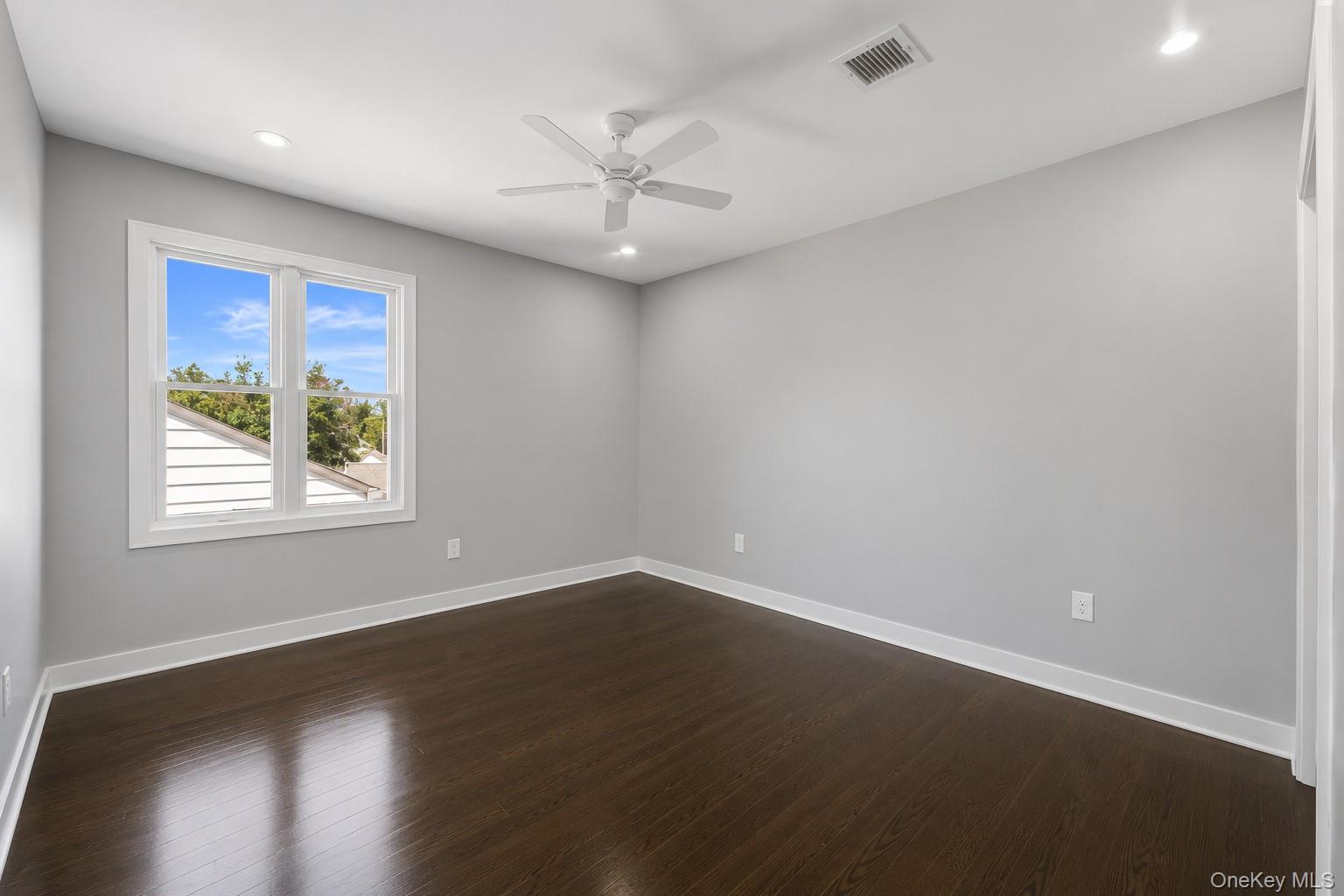 8341 Little Neck Parkway Property Photo 25