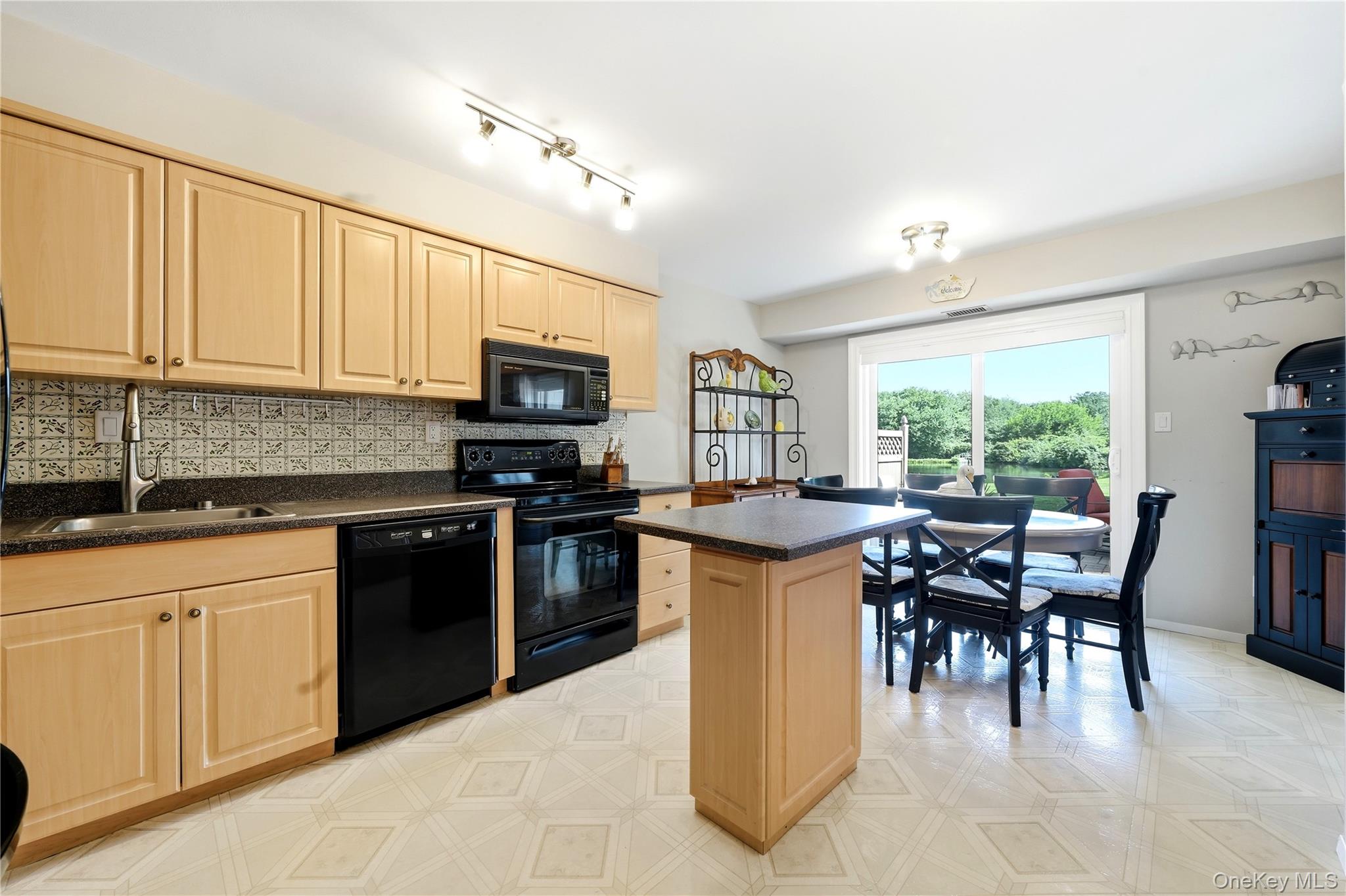 93 Boathouse Lane Property Photo 17