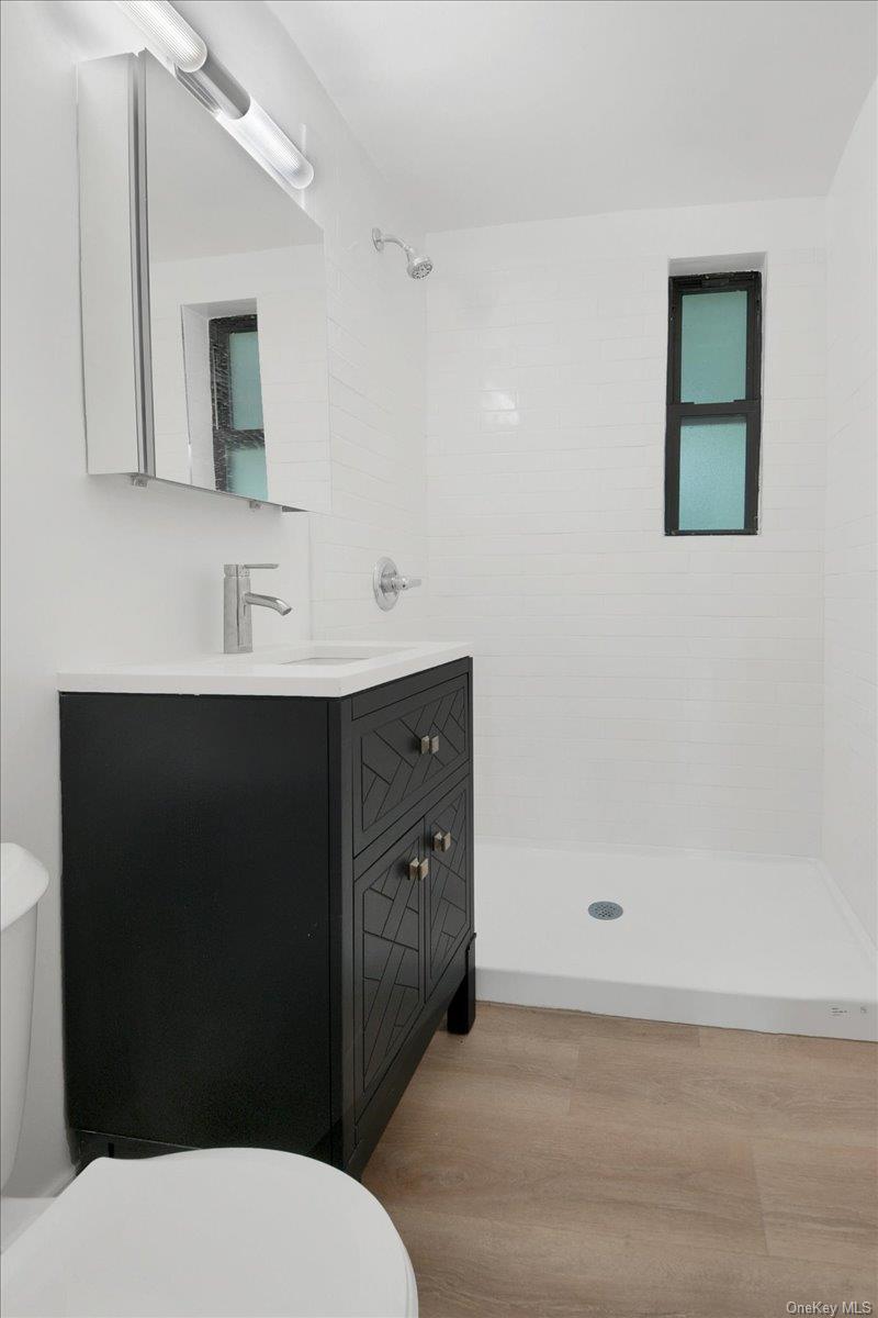3840 Greystone Avenue 3a Property Photo 11
