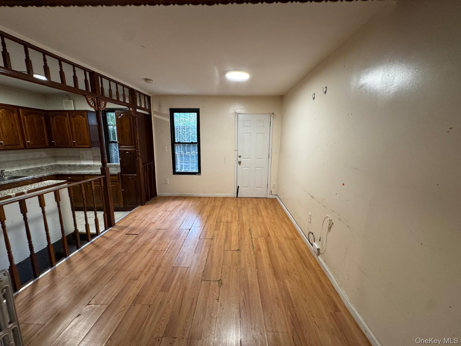 590 Elton Street Property Photo 11