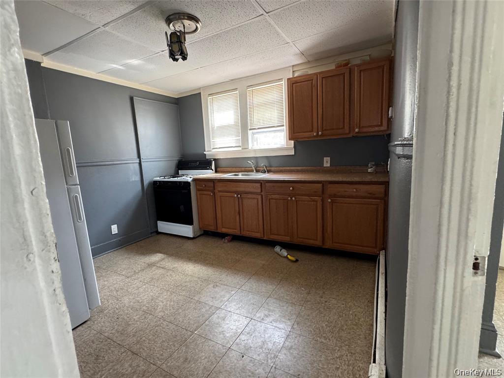 193 W Graham Avenue Property Photo 4
