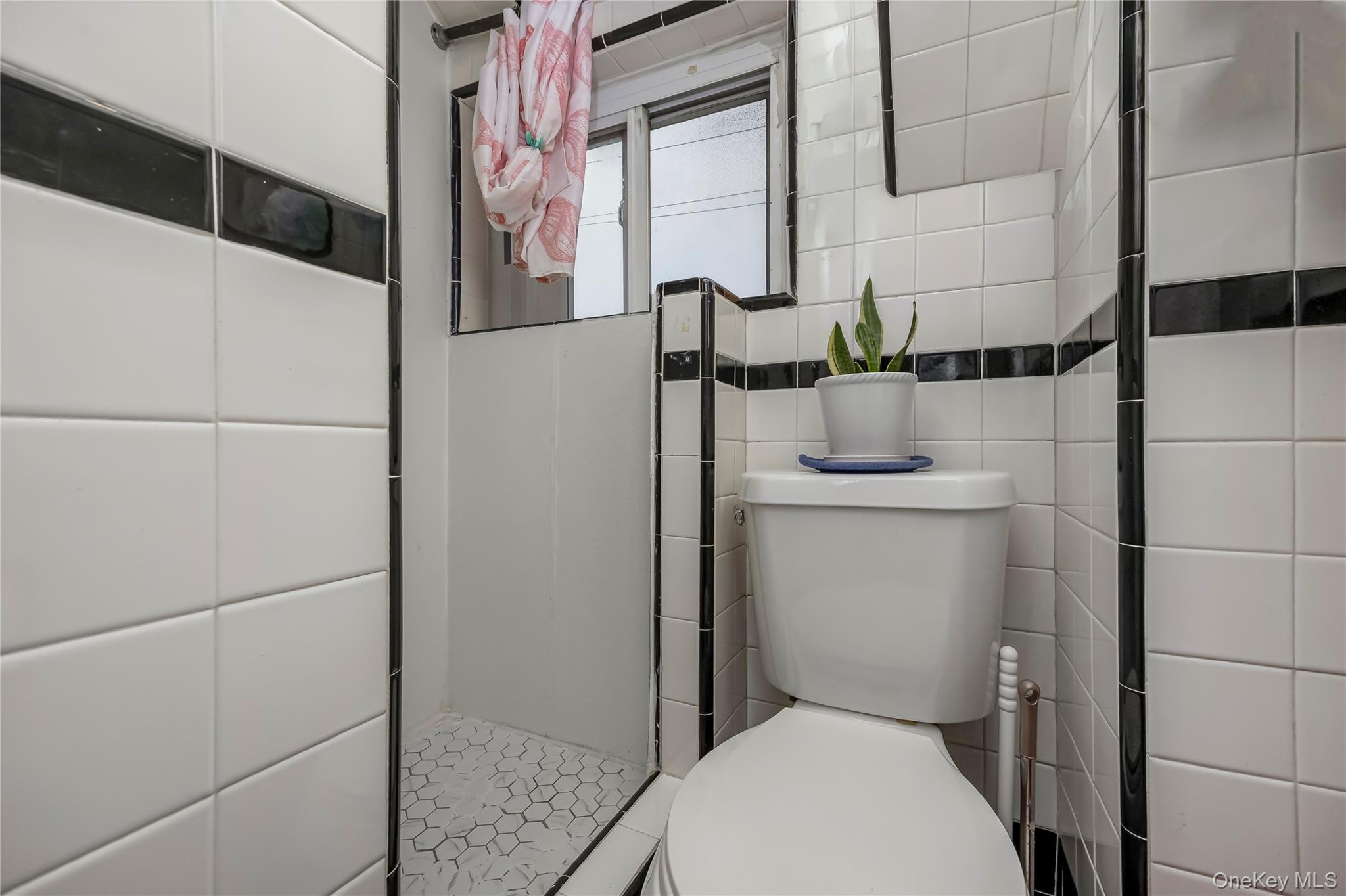 7905 Pitkin Avenue Property Photo 11