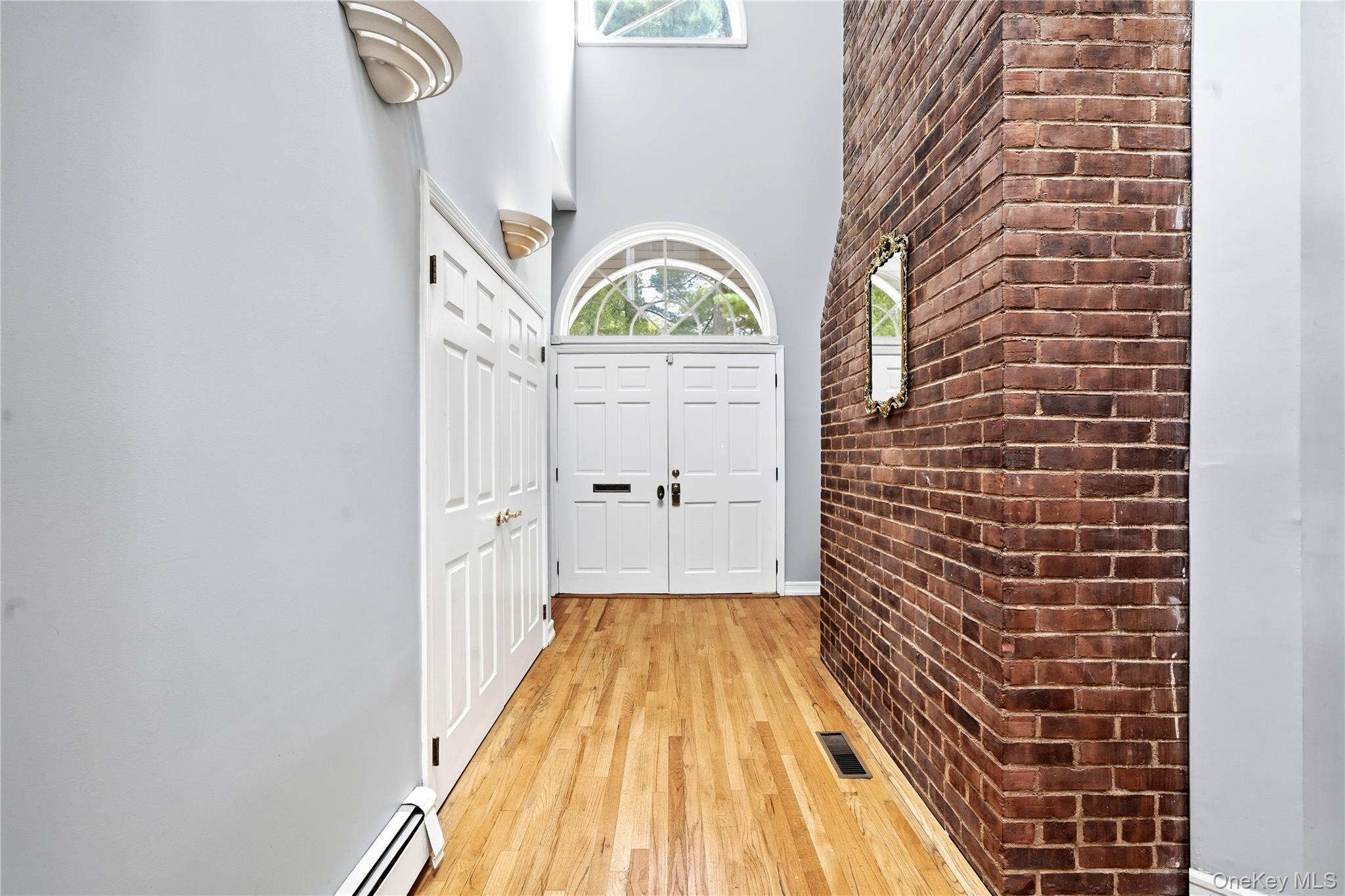 9 Addison Lane Property Photo 4
