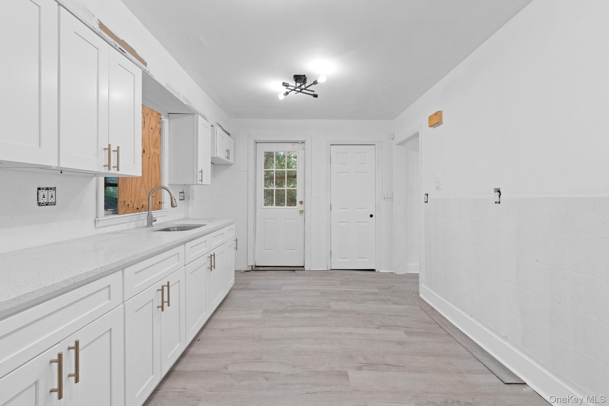 125 Caryl Avenue Property Photo 4
