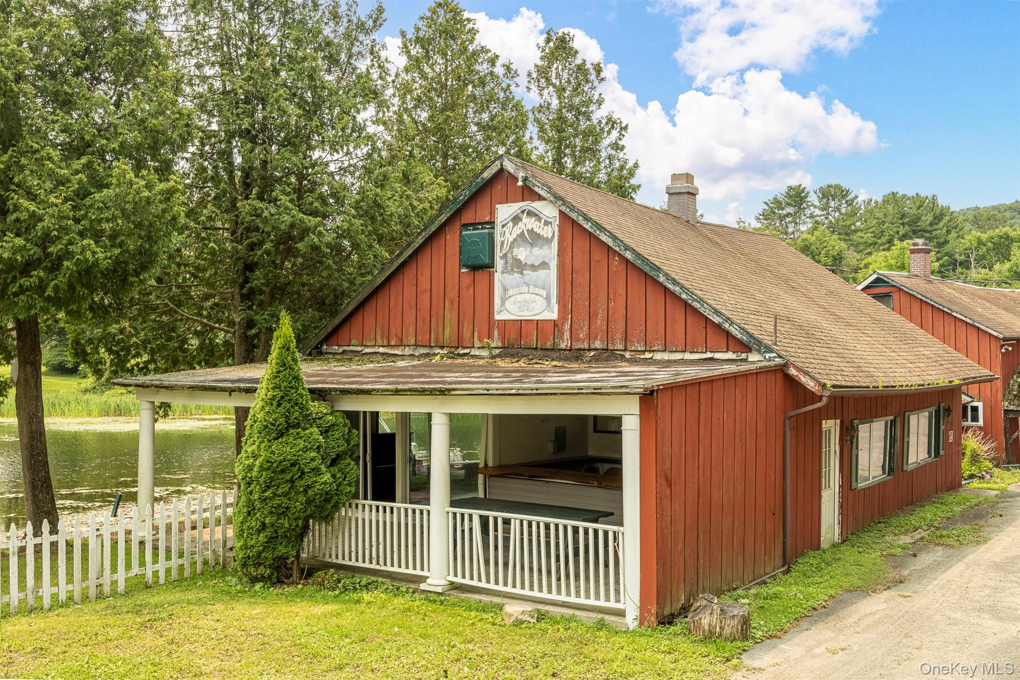 42 Queechy Lake Drive Property Photo 1