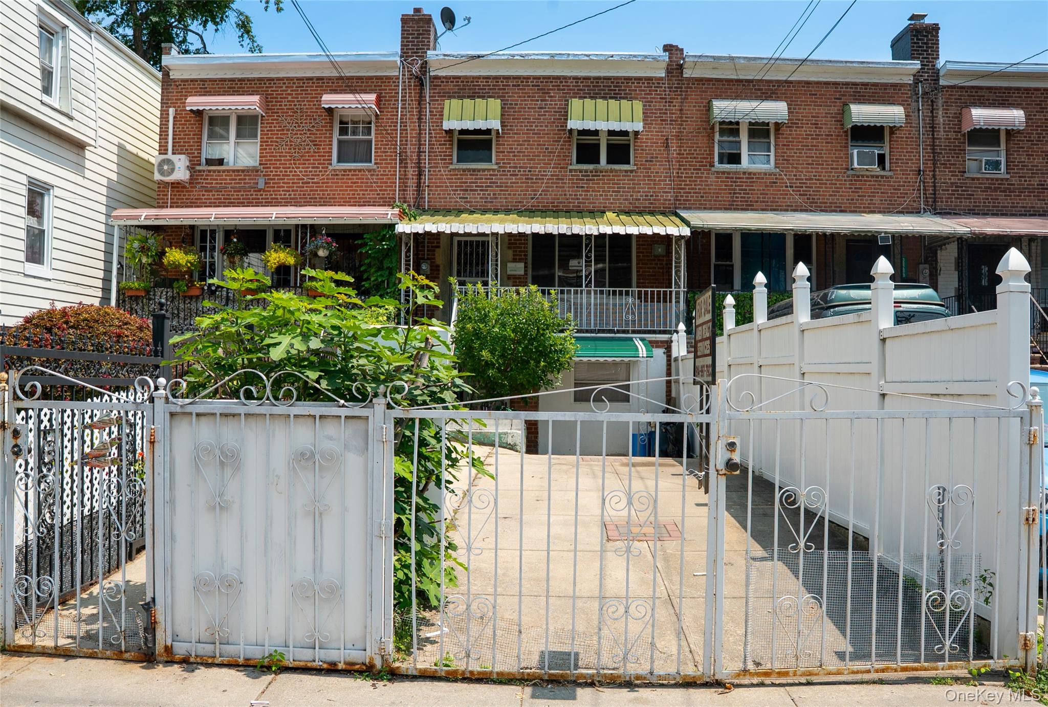 3830 Barnes Avenue Property Photo 1