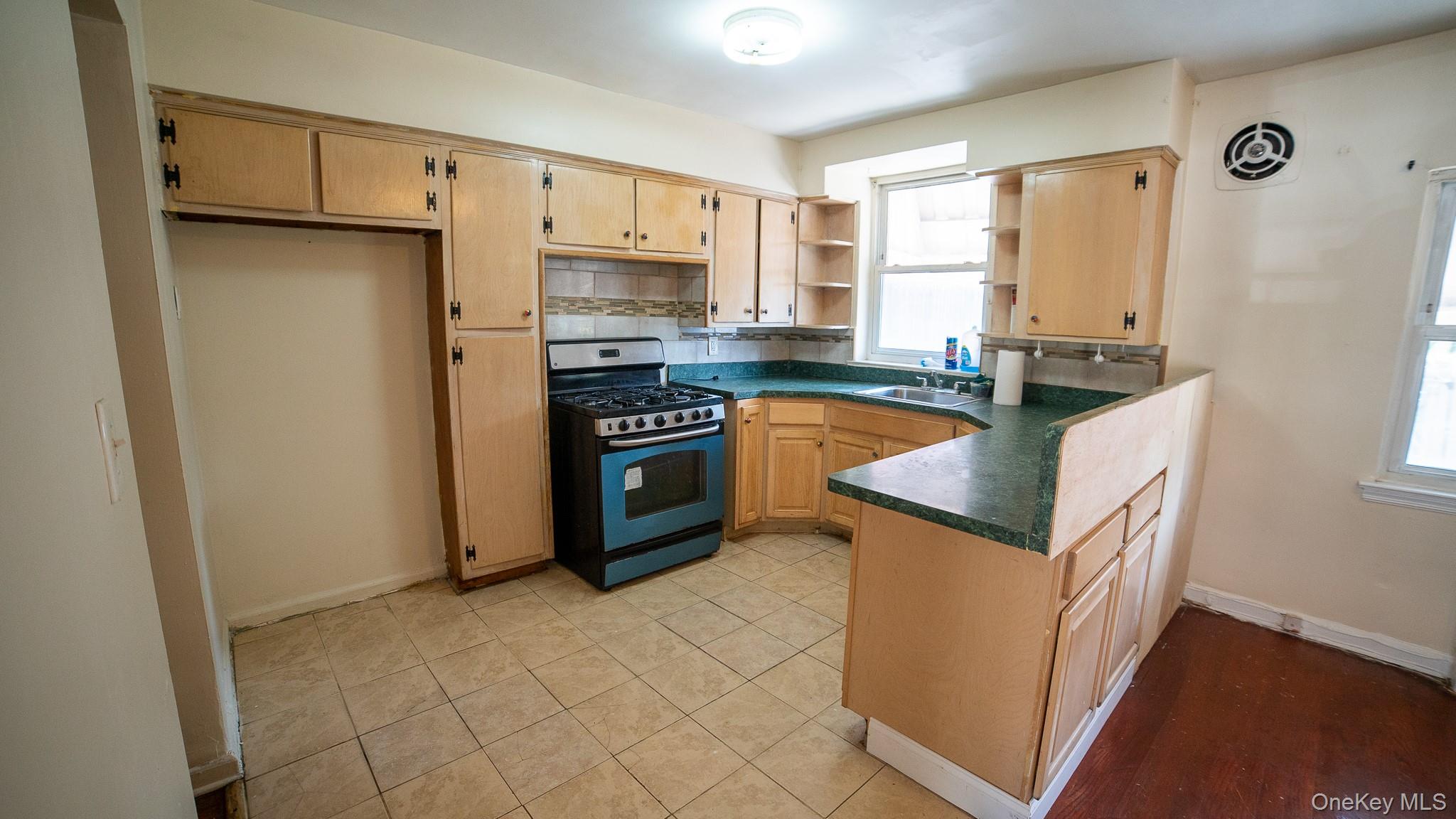 3830 Barnes Avenue Property Photo 9