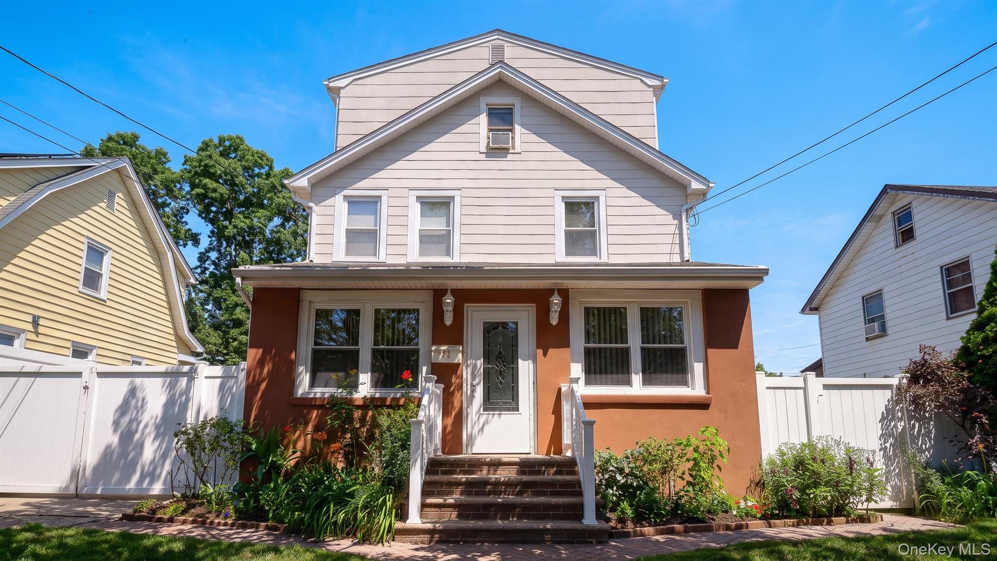 681 Stowe Avenue Property Photo 1