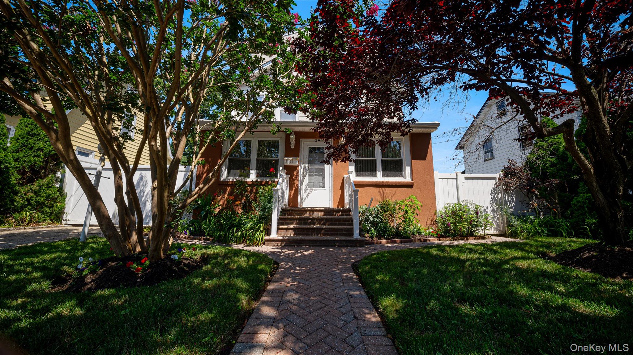 681 Stowe Avenue Property Photo 3