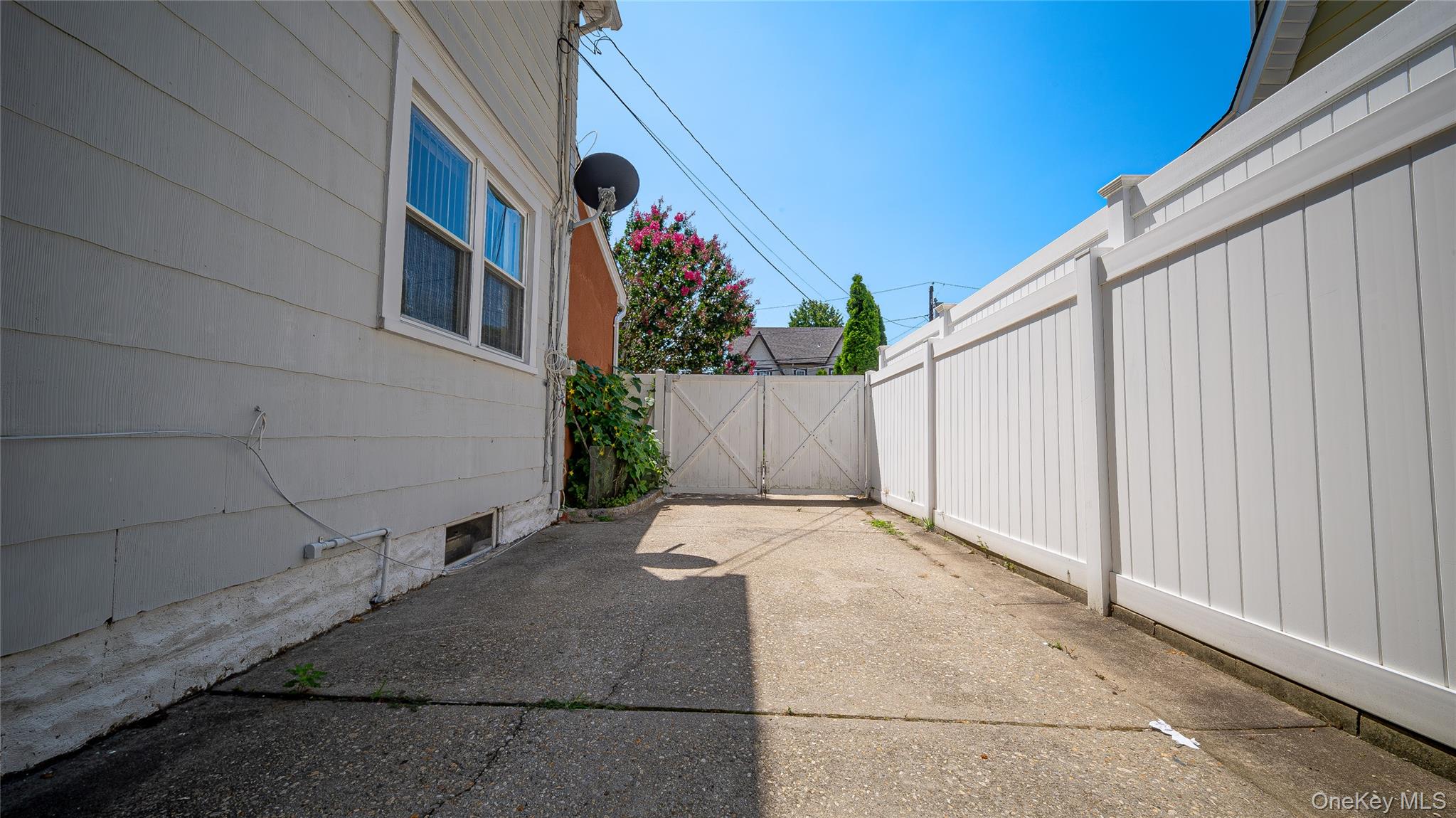 681 Stowe Avenue Property Photo 36
