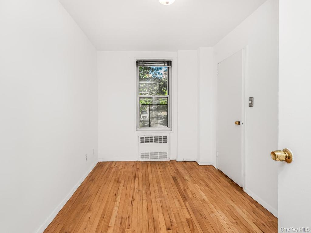 2736 Independence Avenue 2e Property Photo 8