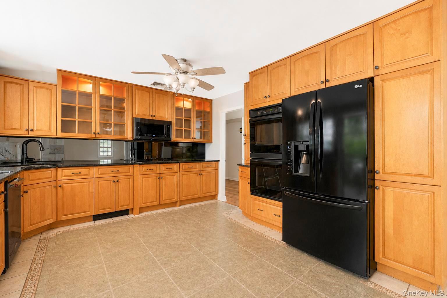 10 Aron Drive Property Photo 10
