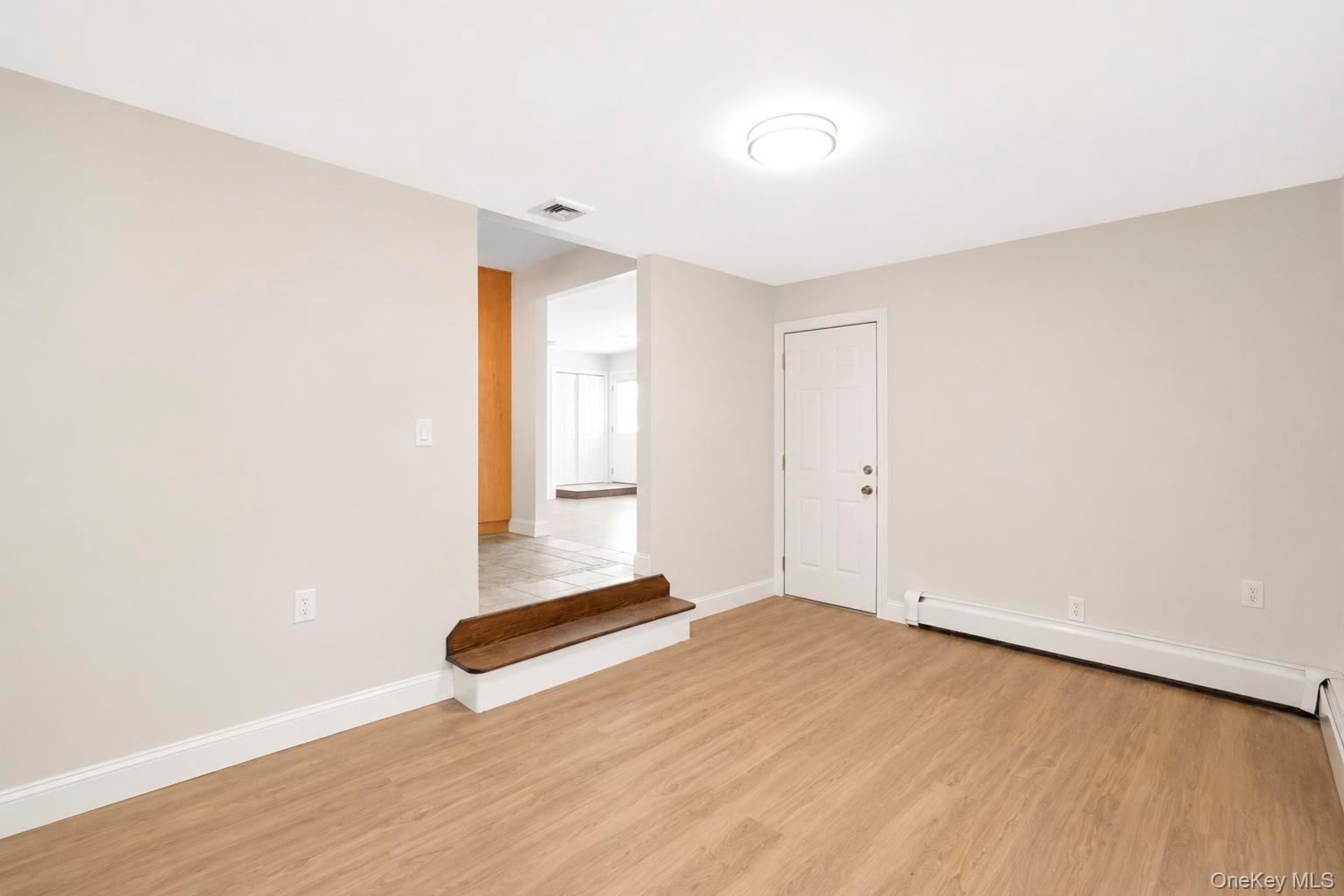 10 Aron Drive Property Photo 14