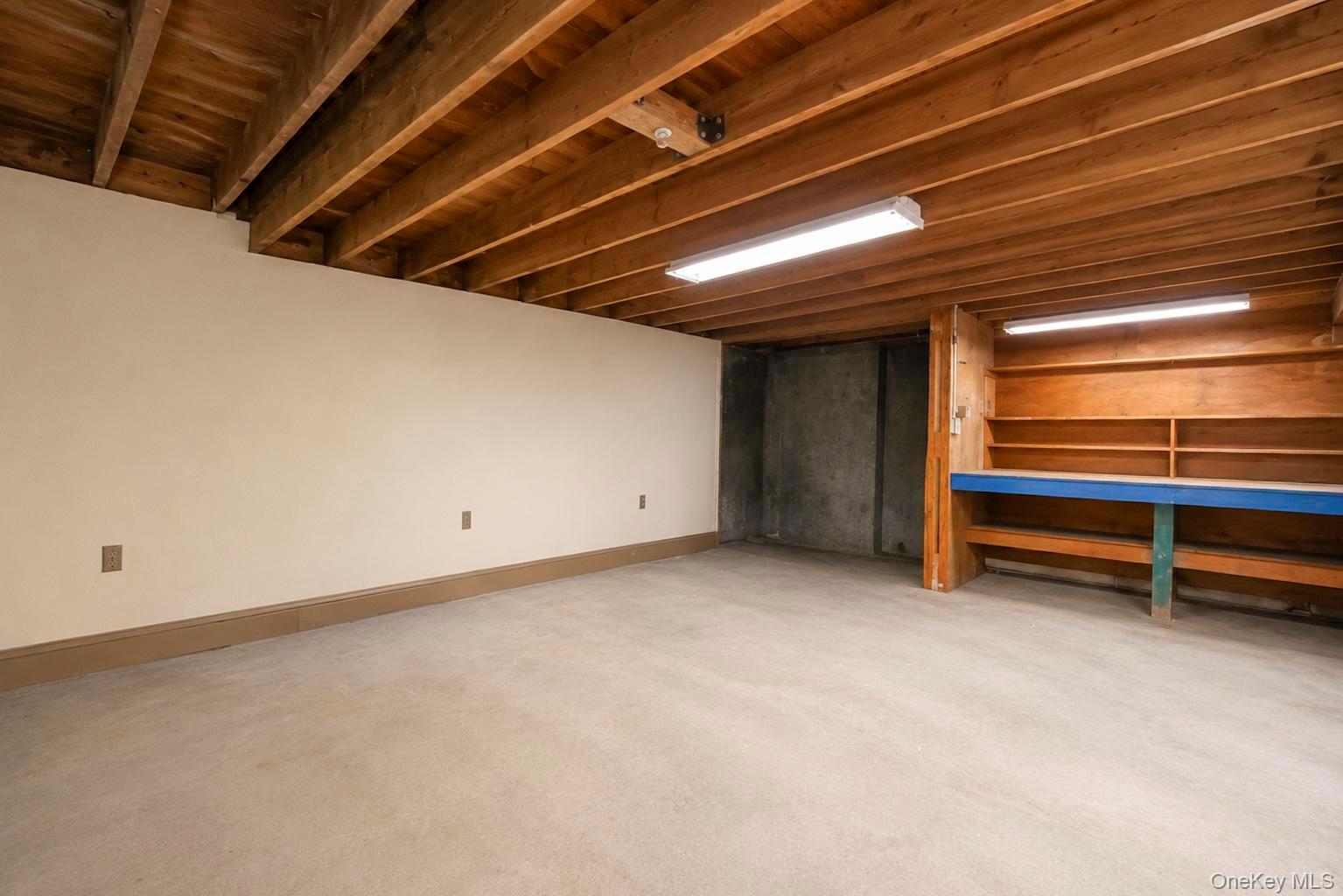 10 Aron Drive Property Photo 28