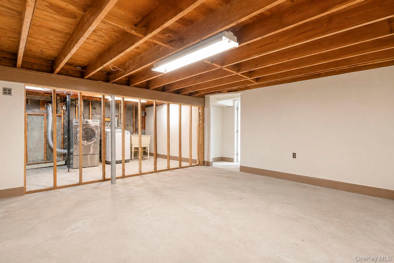 10 Aron Drive Property Photo 29