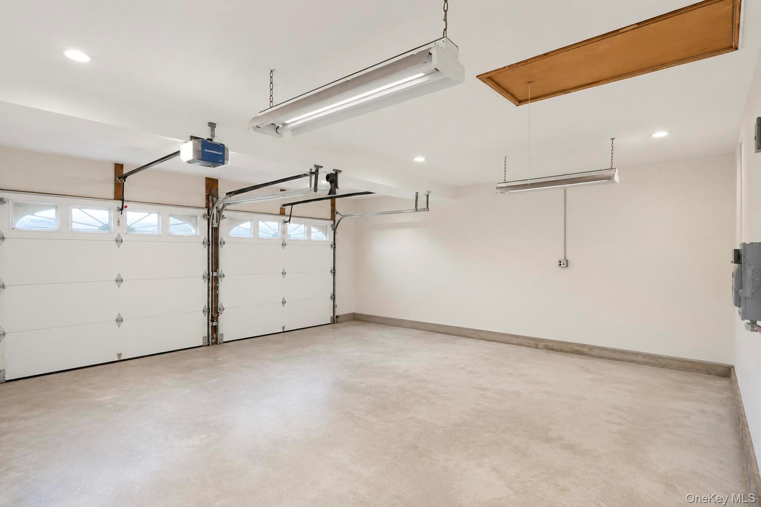10 Aron Drive Property Photo 31